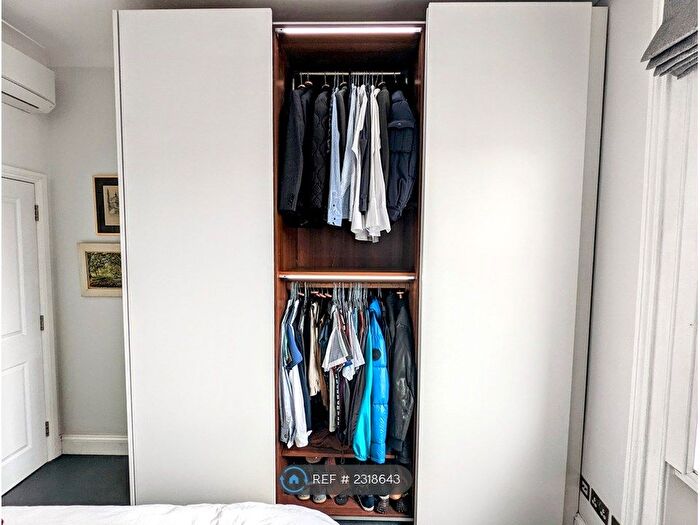 1 Bedroom Flat To Rent In West Smithfield, London, EC1A