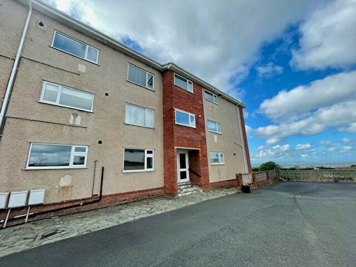 2 Bedroom Property To Rent In Riverside Court, Deganwy, LL31