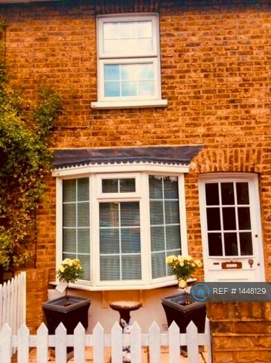 2 Bedroom Terraced House To Rent In Stanley Road, London, SW14
