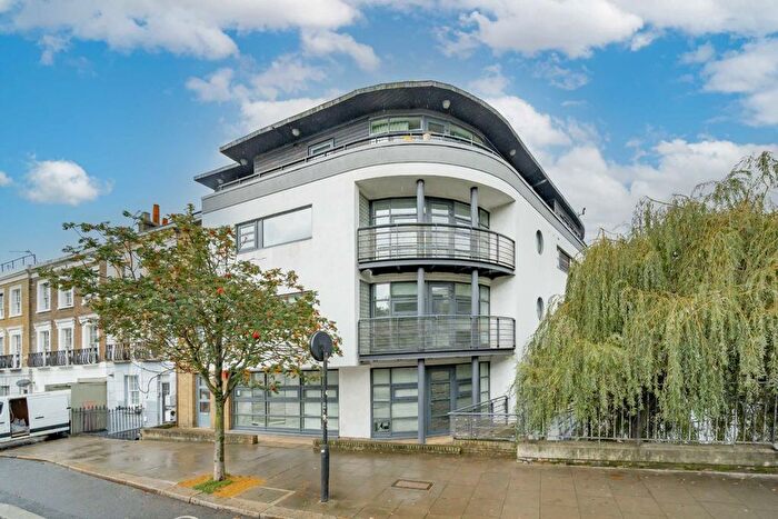 1 Bedroom Flat To Rent In Royal College Street, Camden, NW1