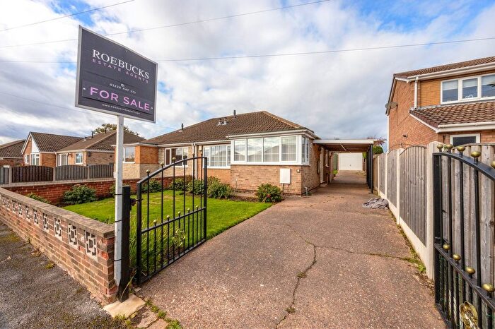 2 Bedroom Semi Detached Bungalow For Sale In Eastfield Crescent, Staincross, Barnsley, S75