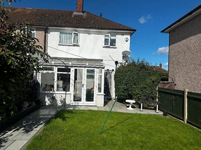 2 Bedroom End Of Terrace House For Sale In Petersham Gardens, Orpington, Kent, BR5