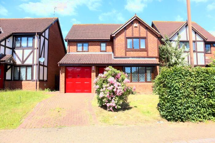 4 Bedroom Detached House To Rent In Paxton Crescent, Shenley Lodge, Milton Keynes, MK5