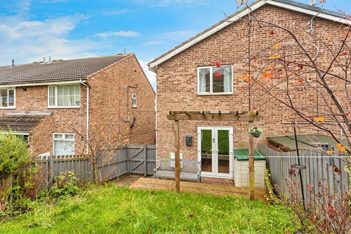 1 Bedroom Semi Detached House For Sale In Shelley Walk, Stanley, Wakefield, WF3