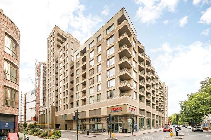 1 Bedroom Flat To Rent In Woodall Way, Vauxhall, London, SE11