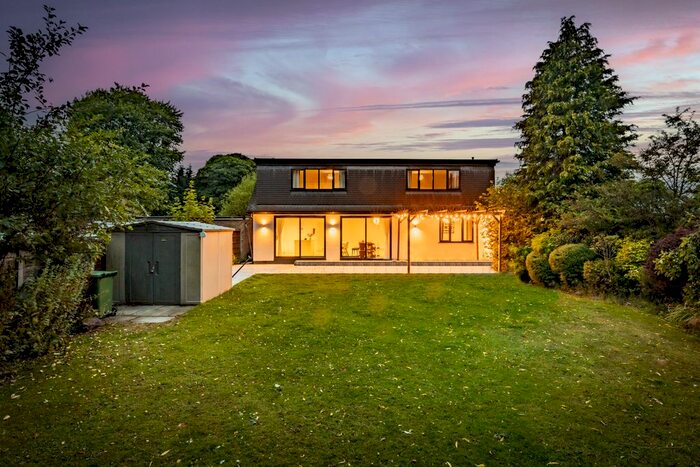 3 Bedroom Detached House For Sale In Chester Road, Woodford, SK7