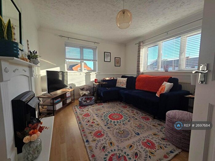 2 Bedroom Flat To Rent In Crossfield Road, Hessle, HU13