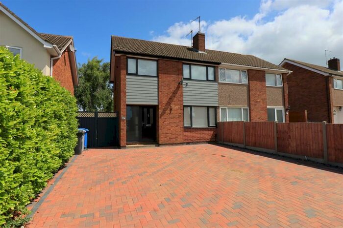 3 Bedroom Semi-Detached House To Rent In Deeble Road, Kettering, NN15