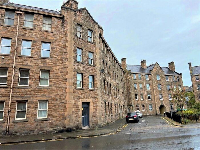 1 Bedroom Flat To Rent In Flat, Pleasance, Edinburgh, EH8