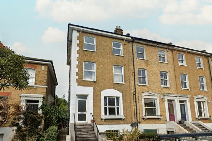 5 Bedroom Flat To Rent In Shardeloes Road, SE14