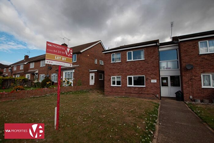 2 Bedroom Flat To Rent In Hertford Road, Hoddesdon, EN11