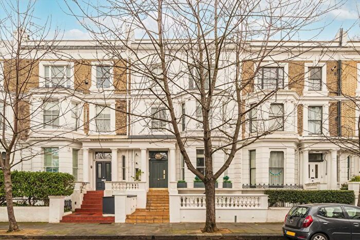 1 Bedroom Flat To Rent In Russell Road, Holland Park, W14