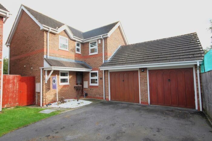 4 Bedroom Detached House To Rent In Furze Close, Peatmoor, SN5