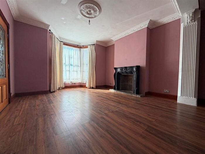 4 Bedroom Property To Rent In St. Albans Road, Ilford, IG3