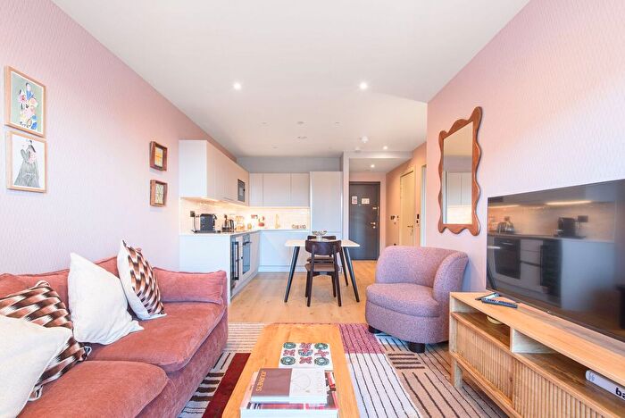 1 Bedroom Flat To Rent In The Draper, Colindale, London, NW9