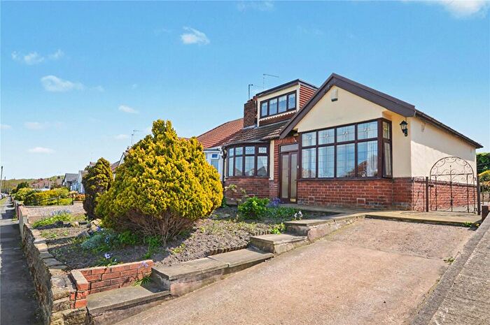 4 Bedroom Bungalow For Sale In Southleigh Road, Leeds, West Yorkshire, LS11
