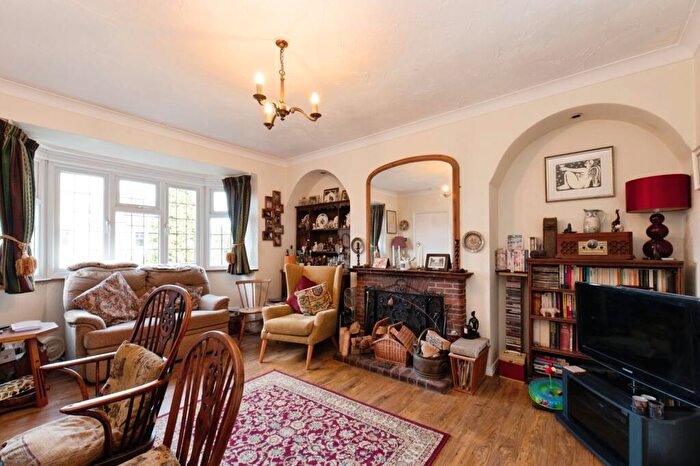 2 Bedroom Maisonette For Sale In Albany Crescent, Claygate, Esher, Surrey, KT10