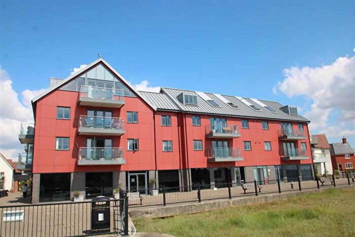 2 Bedroom Apartment To Rent In Penthouse. Lord Nelson Court, Lower Wivenhoe, CO7