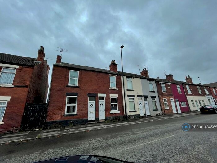 4 Bedroom End Of Terrace House To Rent In Carr Hill, Doncaster, DN4