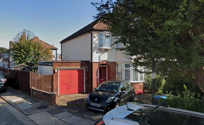 3 Bedroom Property To Rent In Dimsdale Drive, Enfield, EN1