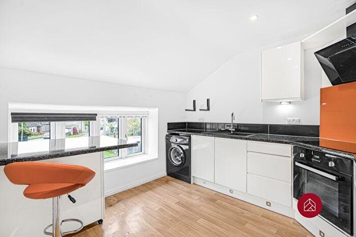 2 Bedroom Flat For Sale In East Street, Fritwell, OX27