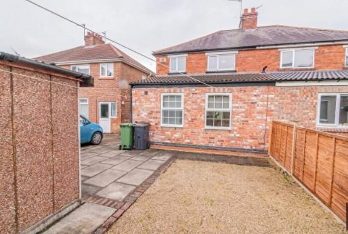 5 Bedroom Semi Detached House For Sale In Abbotsford Road, York, YO10