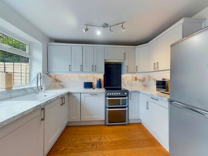 3 Bedroom End Of Terrace House To Rent In Fern Way, Horsham, RH12