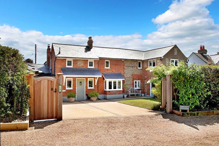4 Bedroom Country House For Sale In The Common, Penn, Buckinghamshire, HP10