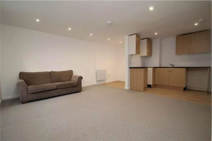 1 Bedroom Flat To Rent In West Street, Sheerness, ME12
