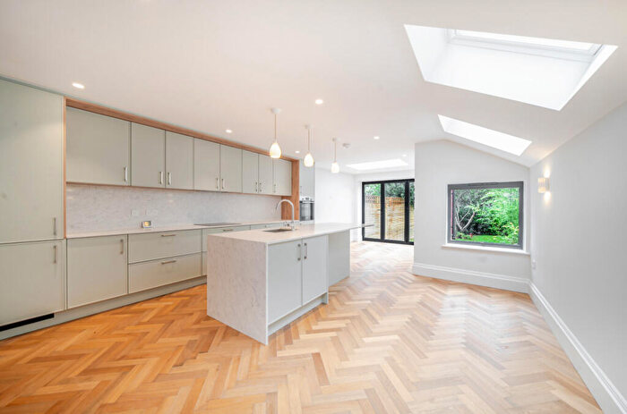 4 Bedroom Terraced House To Rent In Crewys Road, Childs Hill, London, NW2