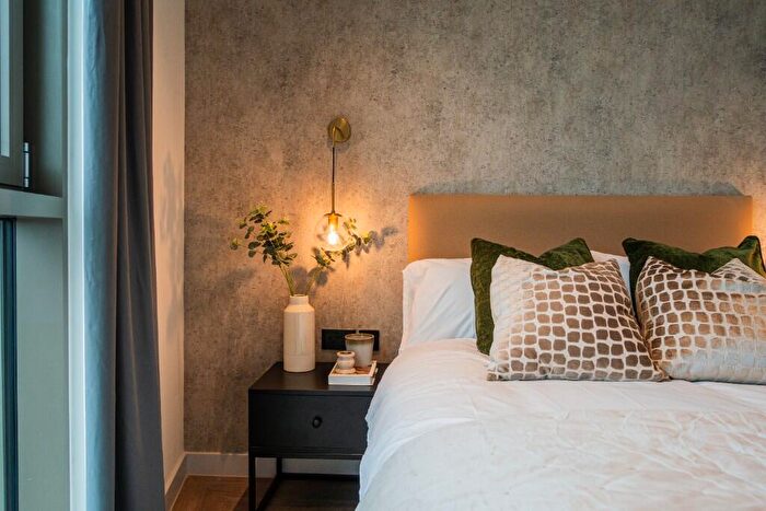 2 Bedroom Apartment To Rent In Bendix Street, Manchester, Greater Manchester, M4