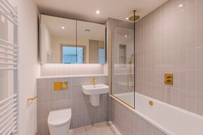 1 Bedroom Flat To Rent In The Eades, Selborne Road, London, E17
