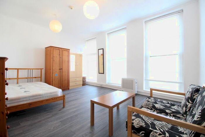 Studio To Rent In First Floor Studio, Kingsland Road, Hackney, E8