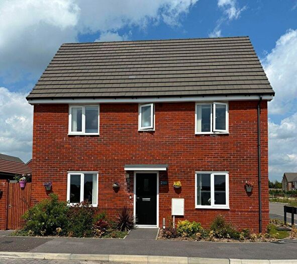 3 Bedroom Link Detached House For Sale In Barton Place, Longhedge, Salisbury, SP4