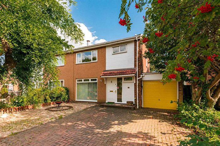 3 Bedroom Property For Sale In Newbattle Abbey Crescent, Eskbank, EH22
