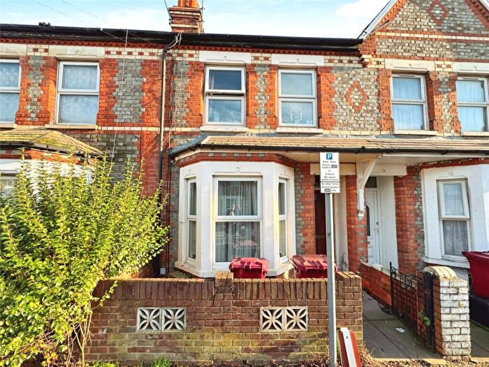 3 Bedroom Terraced House For Sale In Beresford Road, Reading, Berkshire, RG30