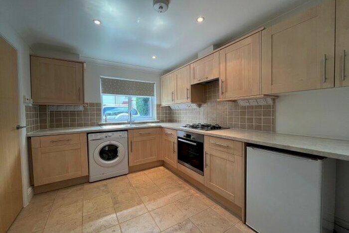 3 Bedroom Semi-Detached House To Rent In Loxley Close, West Byfleet, KT14