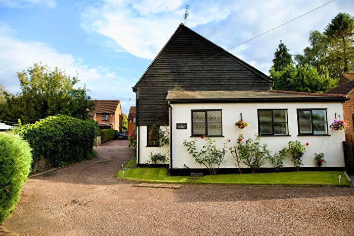 2 Bedroom Cottage For Sale In Stevenage Road, Little Wymondley, Hitchin, SG4