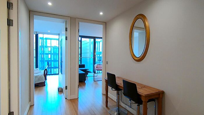 1 Bedroom Flat To Rent In Simpson Loan, Edinburgh, EH3