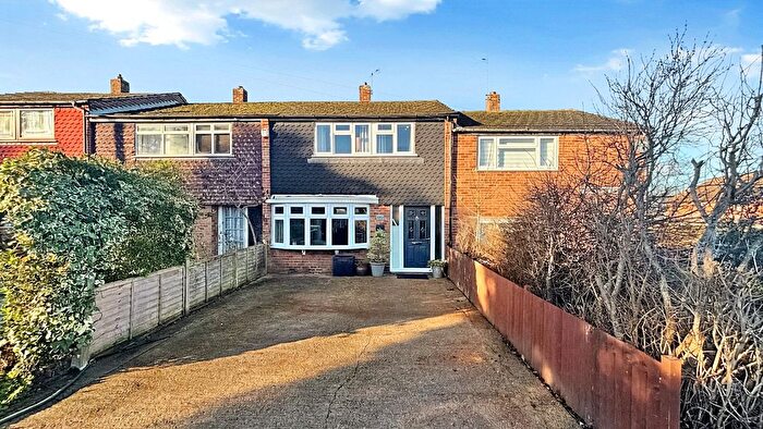 3 Bedroom Terraced House For Sale In Rutland Close, Bexley, DA5