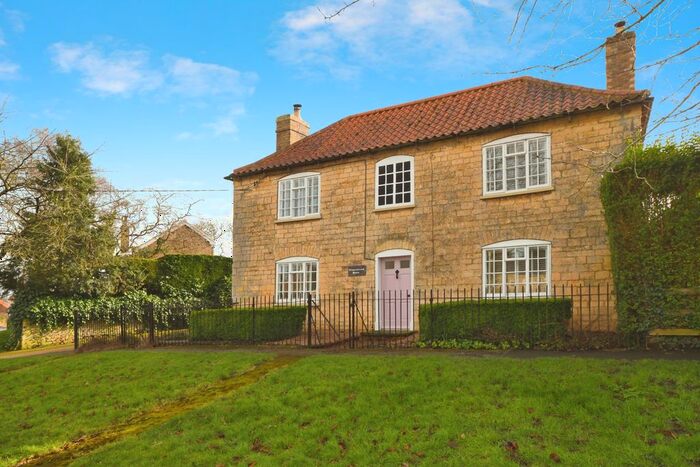 3 Bedroom Cottage For Sale In The Green, Potterhanworth, Lincoln, Lincolnshire, LN4