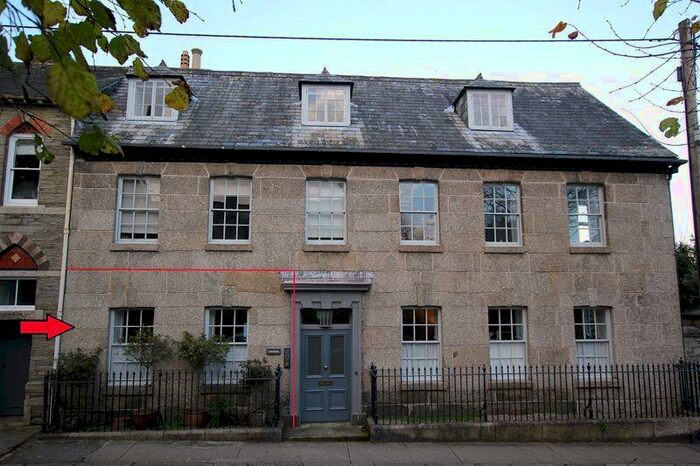 1 Bedroom Apartment To Rent In North Street, Lostwithiel, PL22