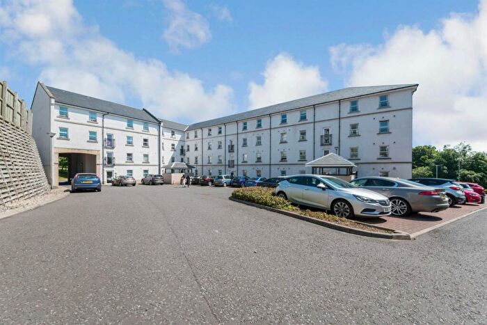 2 Bedroom Flat To Rent In Edmund Place, Dunfermline, KY12