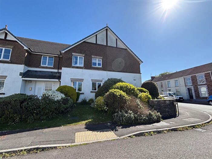 2 Bedroom Flat For Sale In Bryntition, Llanelli, SA15
