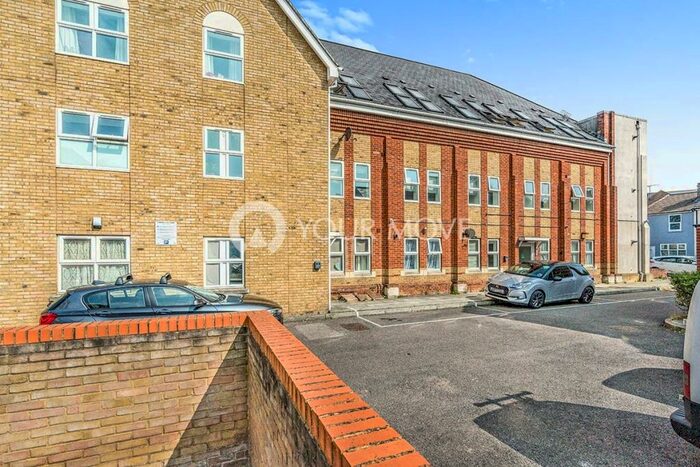 1 Bedroom Flat To Rent In Trafalgar Street, Gillingham, Kent, ME7