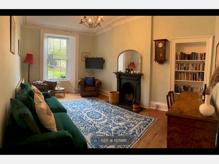 2 Bedroom Flat To Rent In Brown's Place, Edinburgh, EH1