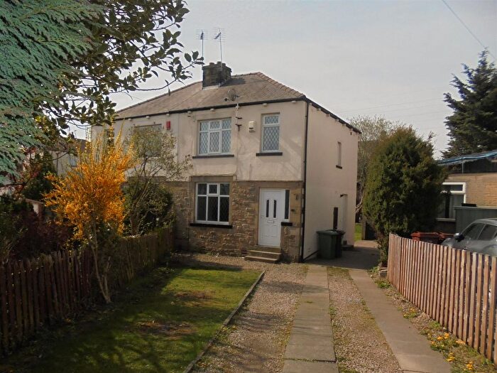 3 Bedroom Semi Detached House To Rent In Priesthorpe Avenue, Stanningley, Pudsey, LS28
