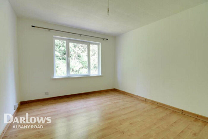 2 Bedroom Apartment To Rent In Lynmouth Crescent, Cardiff, CF3