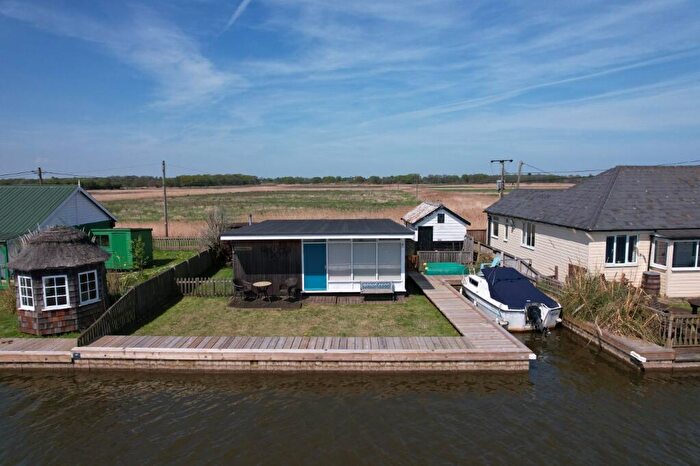 3 Bedroom Detached Bungalow For Sale In Potter Heigham, NR29