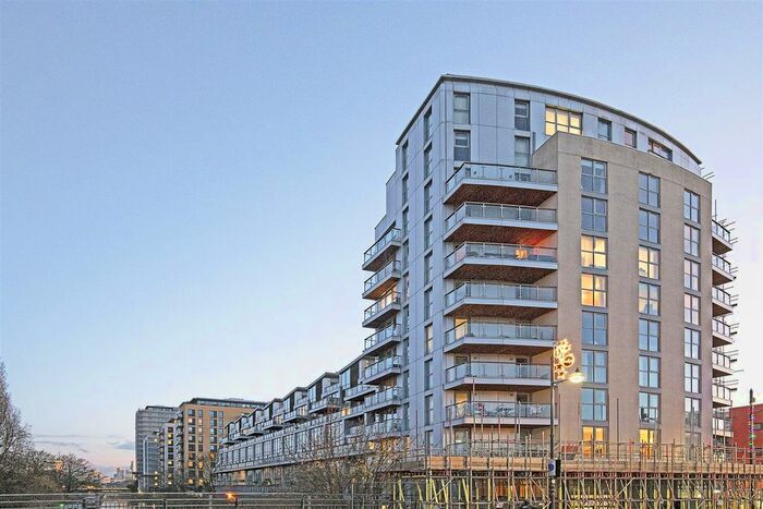 2 Bedroom Flat To Rent In Victoria Wharf, Palmers Road, London, E2